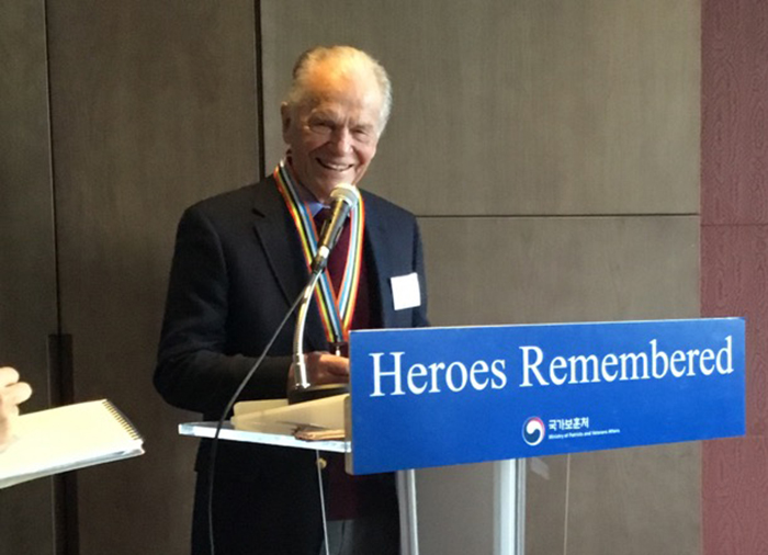 Smith gives his acceptance speech after receiving an award from the MPVA. (Photo credit: Ned Forney)